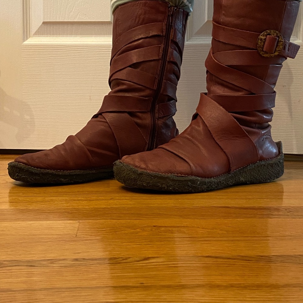 Women's Burgundy Leather Boots